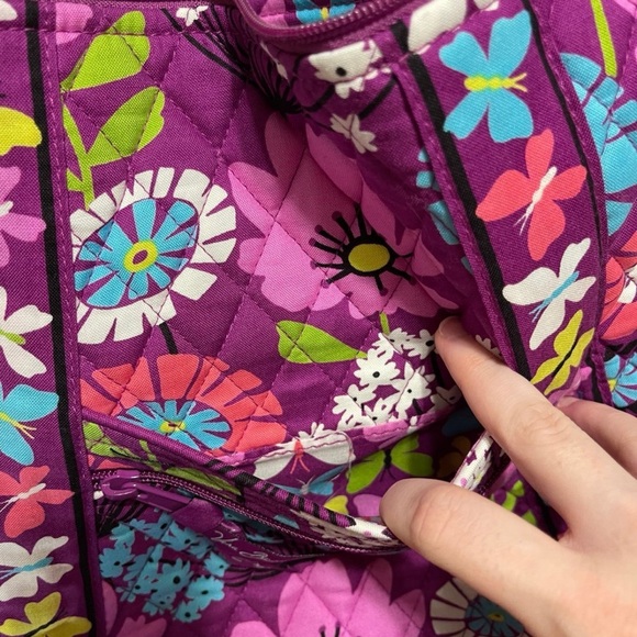 Vera Bradley Hipster Crossbody Bag. NWT. Flutterby
RARE RETIRED PATTERN - Picture 5 of 10